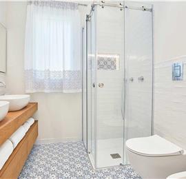 3 bedroom villa with infinity pool and jacuzzi, Scopello, sleeps 5-6